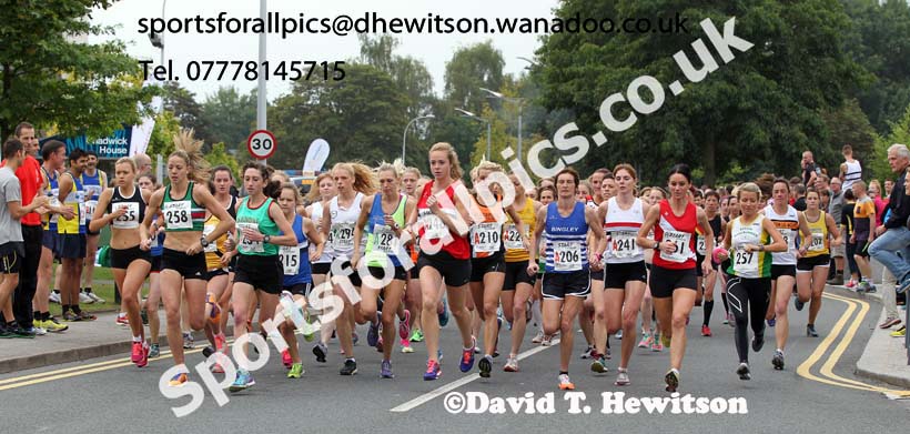 Start of the senior womens Northern 4 Stage Road Relay, Warrington. Photo: David T. Hewitson/Sports for All Pics